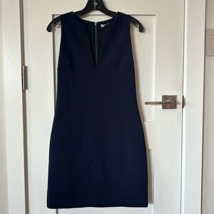 Alice + Olivia - Navy Sleeveless V-Neckline Dress in Size 8.